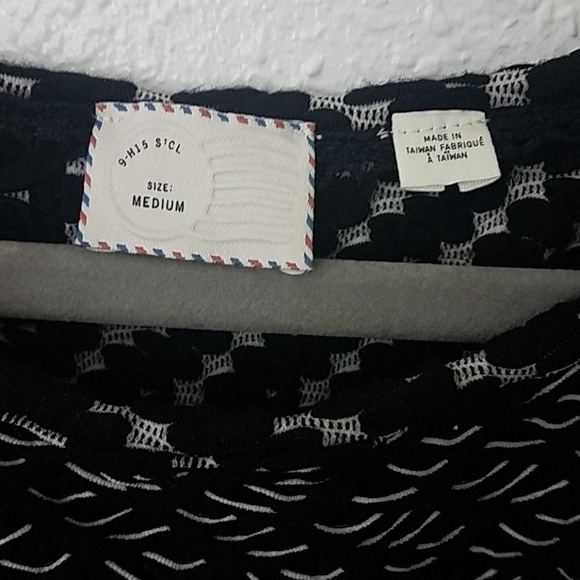 postmark Anthro Medium blouse black white cropped - Picture 2 of 7